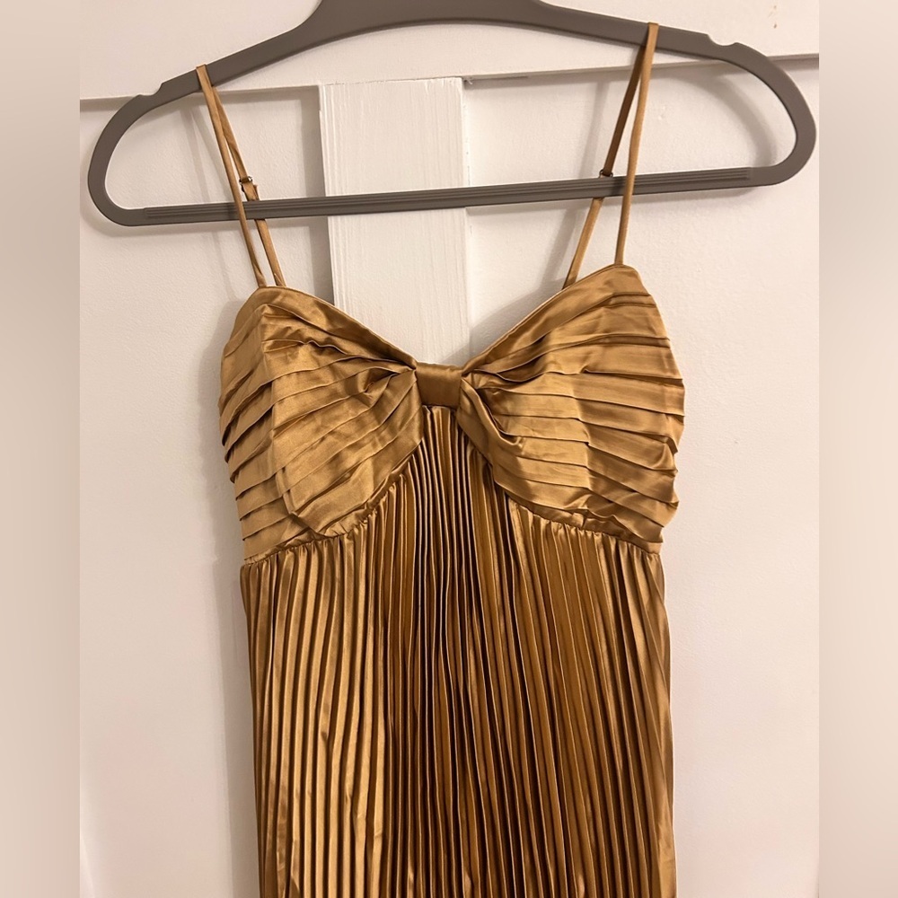 Petal + Pup Vikki Dress Gold NWT Pleated Maxi formal - Picture 5 of 6